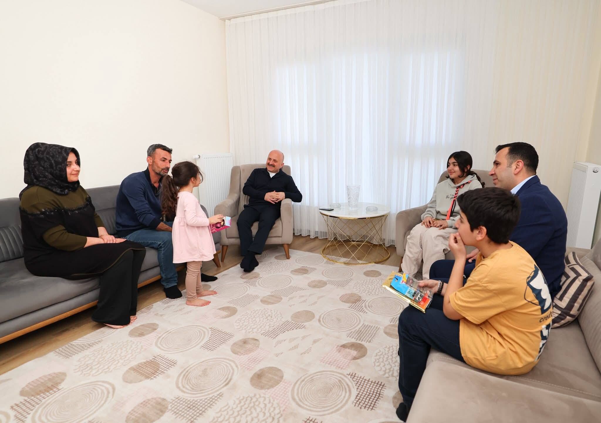 Vali Varol, İftarı Gölbaşılı Aileyle Yaptı1
