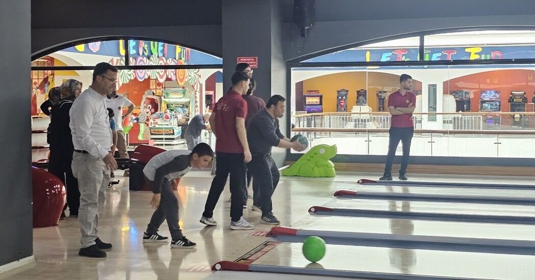 Adıyaman’da Özel Sporcular Bowling Heyecanı3