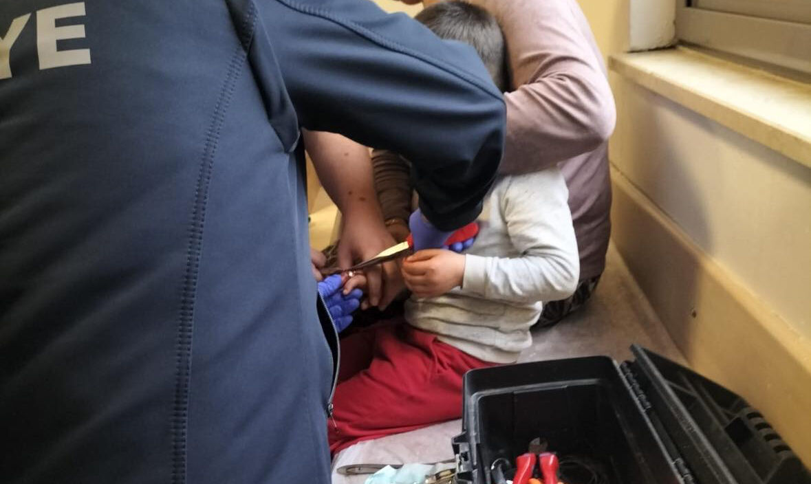 Besni Parmağına Sıkışan Yüzük Itfaiye