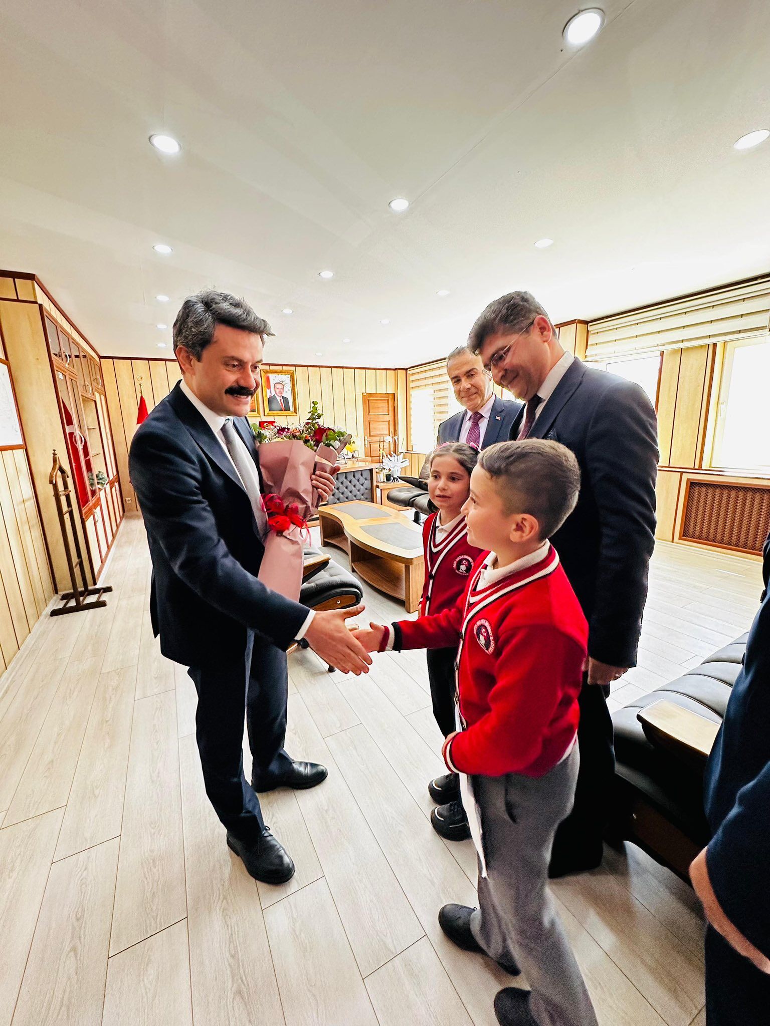 Besni’de 23 Nisan’da Anlamlı Makam Ziyareti (5)