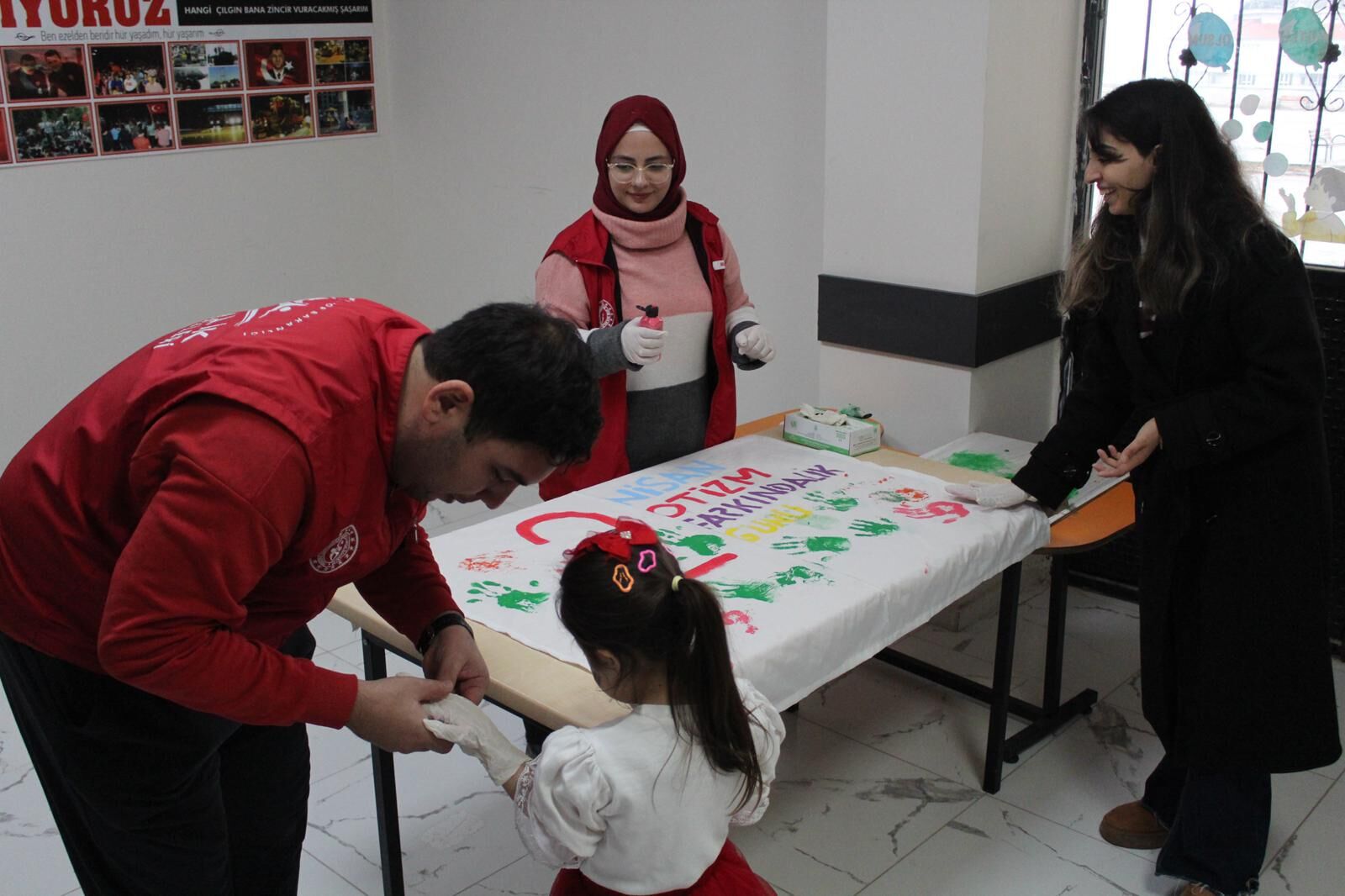 Besni’de Otizm Farkındalık Etkinliği Düzenlendi1
