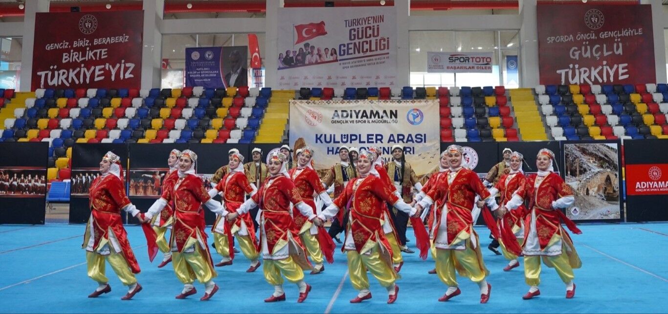 Halk Oyunlarında Adıyaman Rüzgârı Esti1