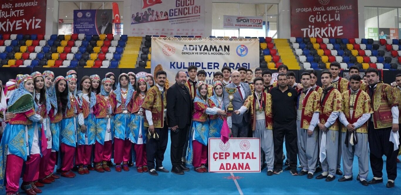 Halk Oyunlarında Adıyaman Rüzgârı Esti2