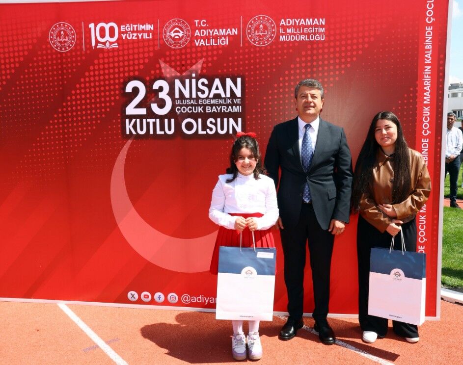 Vali Varol 23 Nisan Geleceğe İnancın Simges4