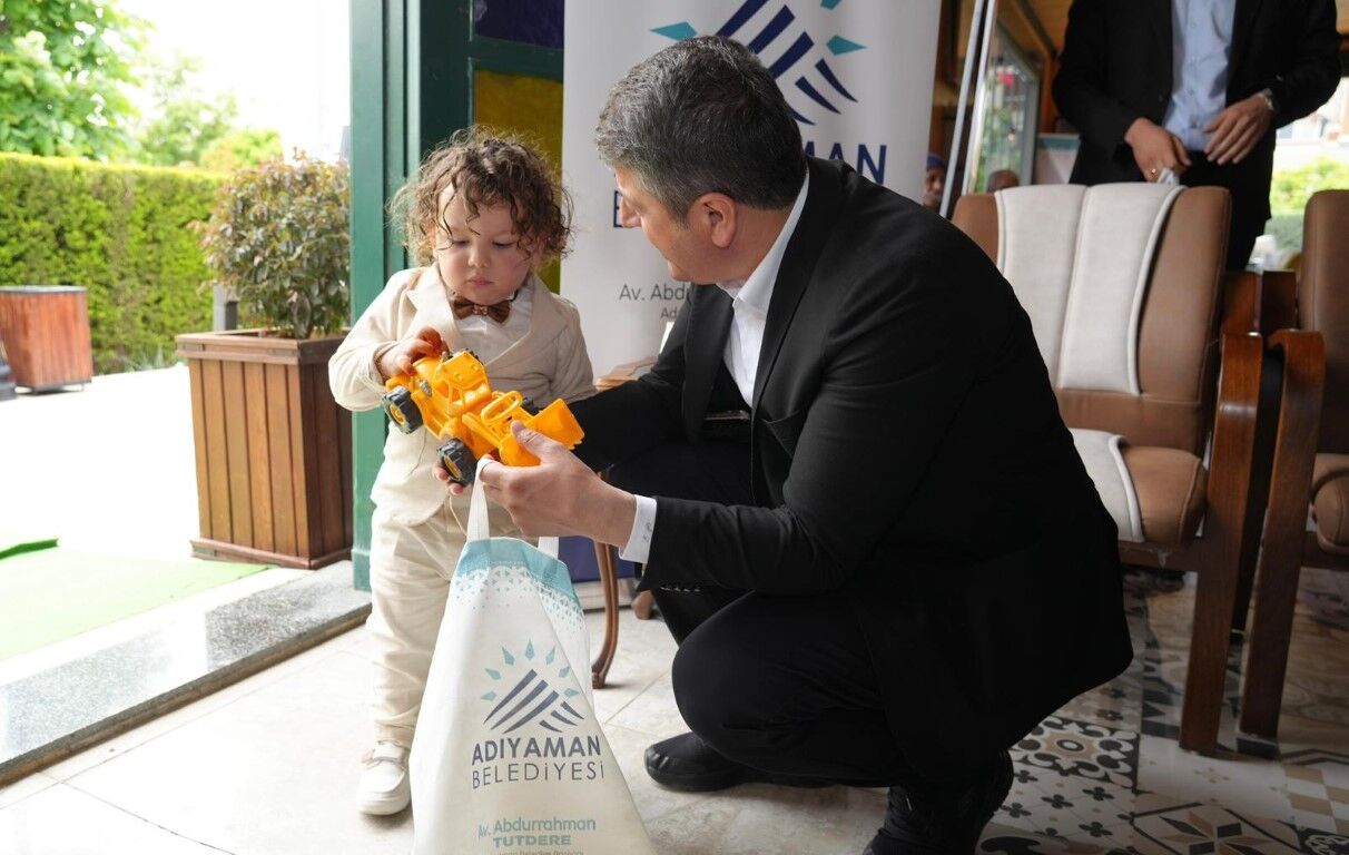 Adıyaman Belediyesi Bayramlaşma Tutdere (3) (Orta)