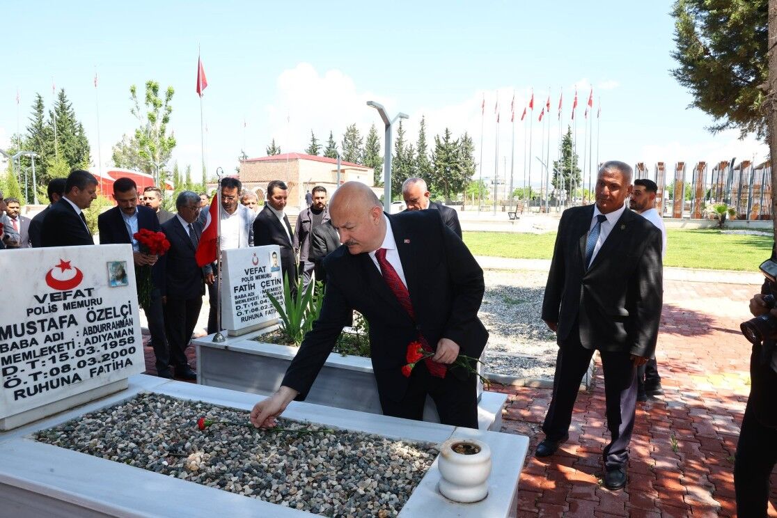 Adıyaman’da Şehitlikte Arife Ziyareti2