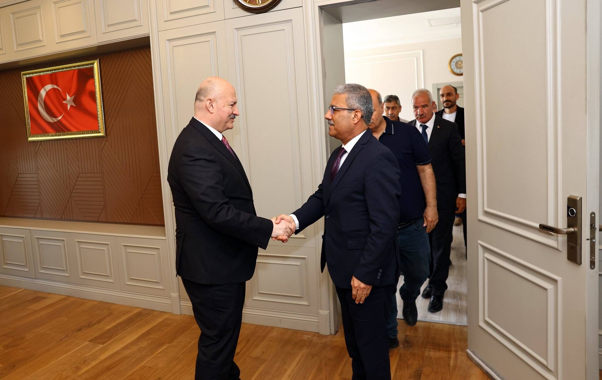 Aesob Heyeti Vali Küçük
