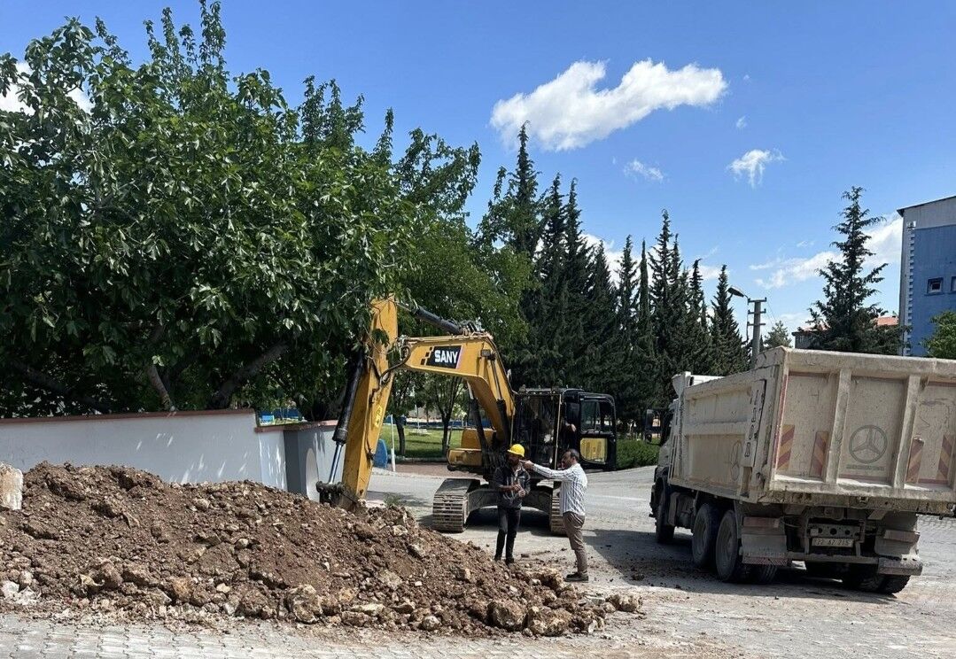 Besni Erdemoğlu Mahallesi’nde Elektrik Uyarısı2