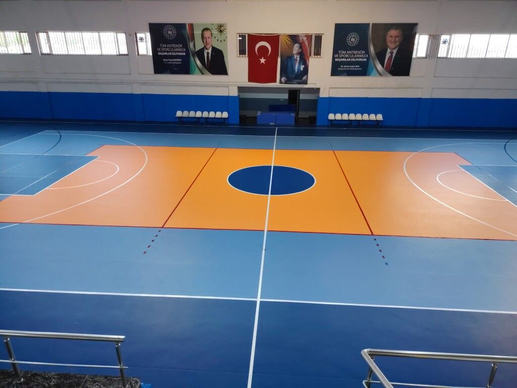 Besni Kapalı Spor (Orta)