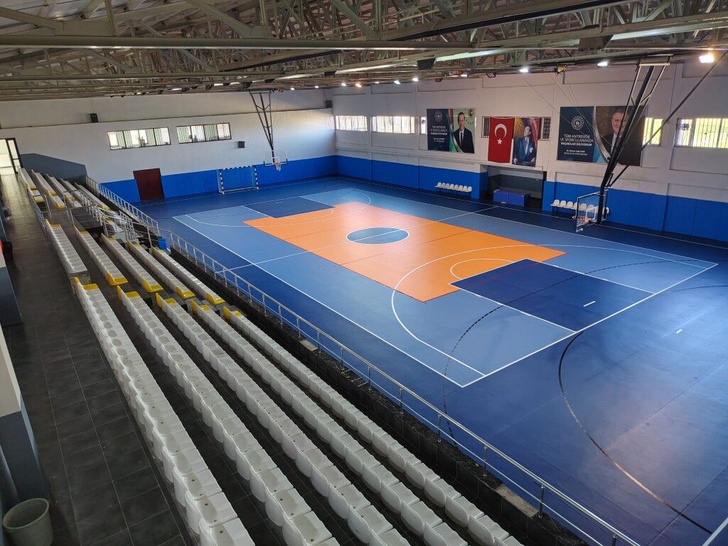 Besni Kapalı Spor Salonı12 (Orta)