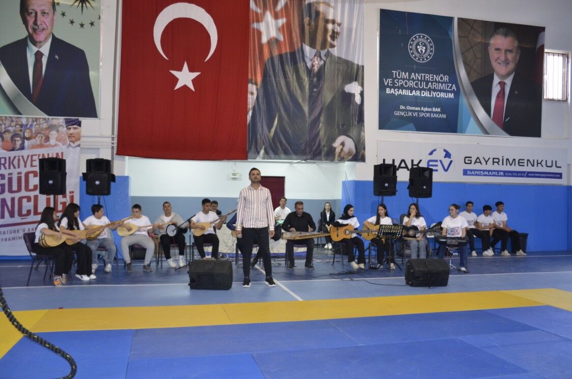 Besni’de 19 Mayıs Coşkusu Gösterilerle Taçlandı10
