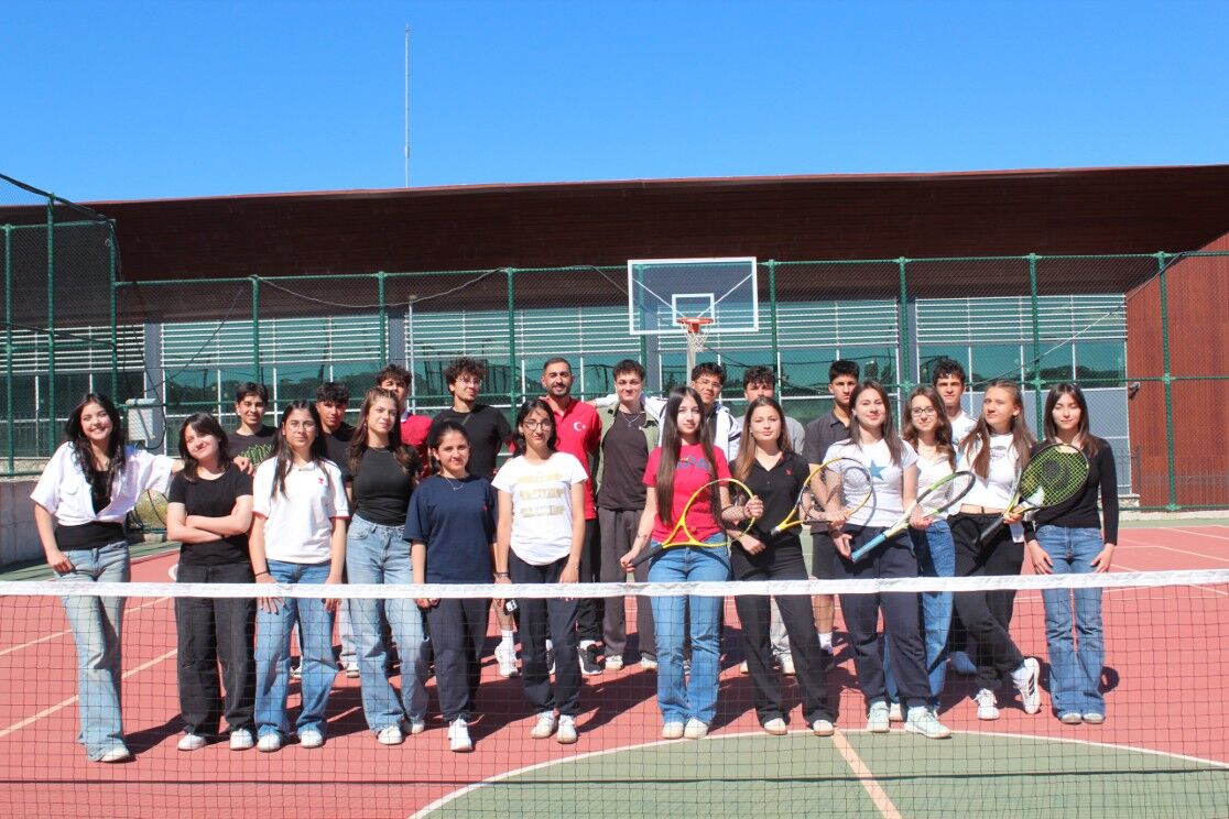 Besni’de 19 Mayıs Tenis Turnuvası Tamamlandı6