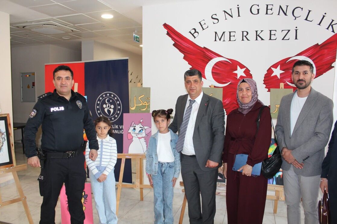 Besni’de Gençlerin Eserleri Sergide Buluştu2