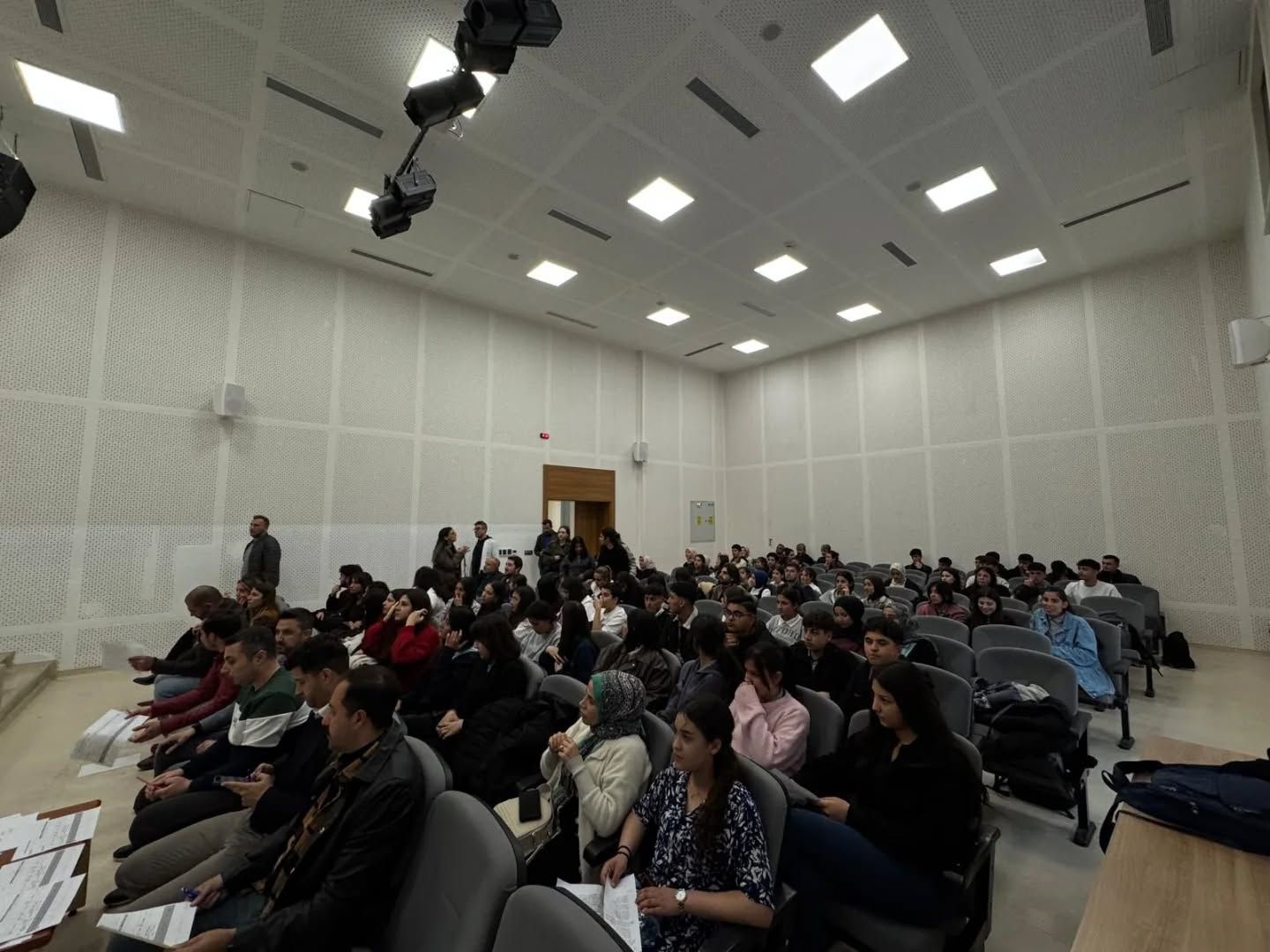 Besni’de İngilizce Şarkı Yarışması Coşkusu (2)
