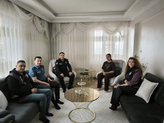 Besni’de Şehit Ve Gazi Ailelerine Bayram Ziyareti (8) (Küçük)
