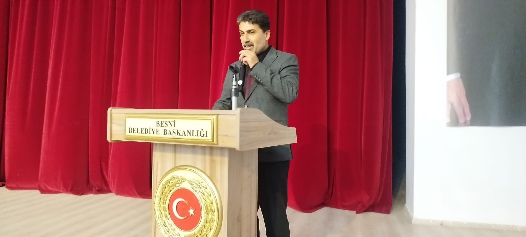 Besni’de Şiiri Güzel Okuma Yarışması Yapıldı Şir Yazar Gökhan Serter7