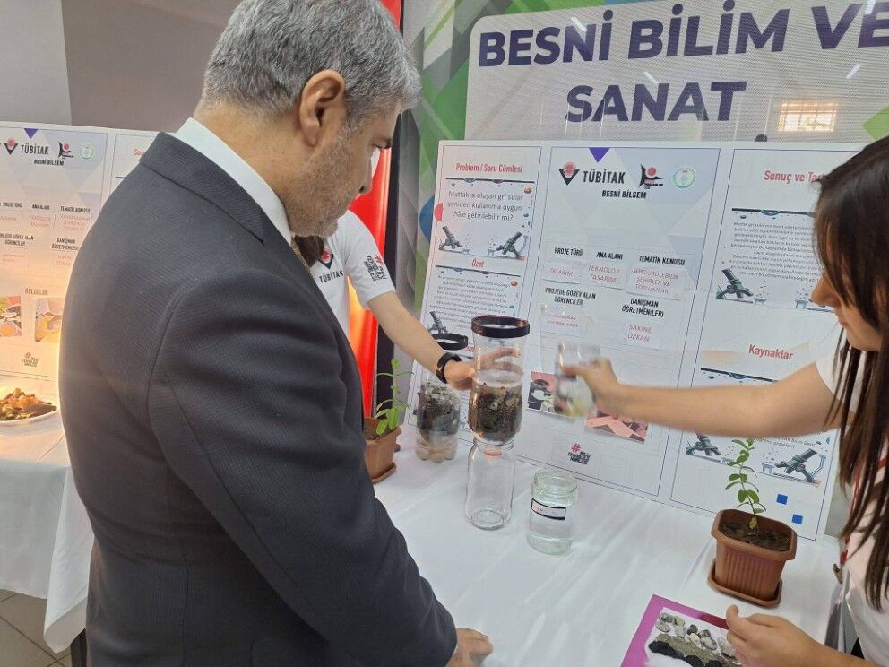 Besni’de Tübi̇tak Bilim Fuarına Yoğun İlgi2