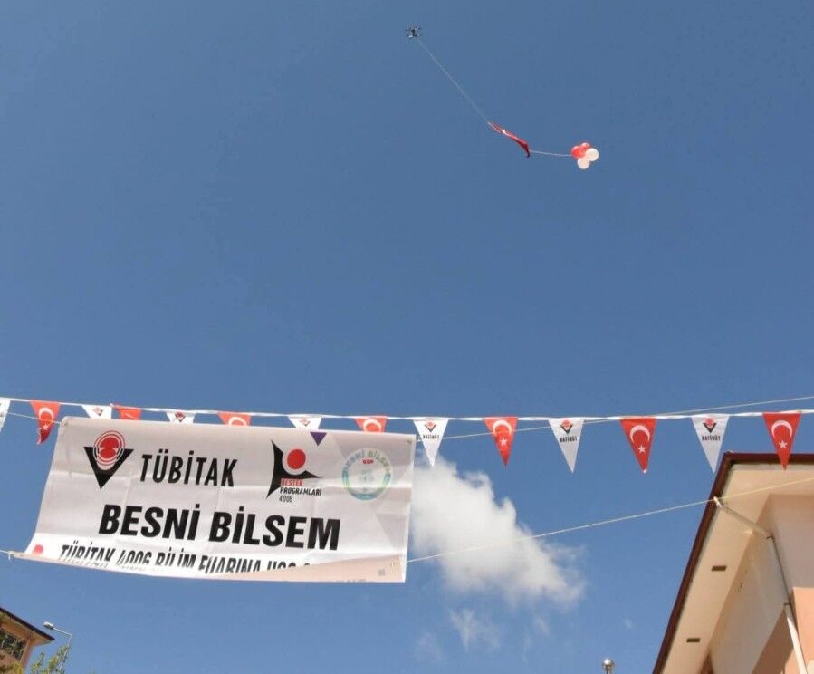 Besni’de Tübi̇tak Bilim Fuarına Yoğun İlgi4