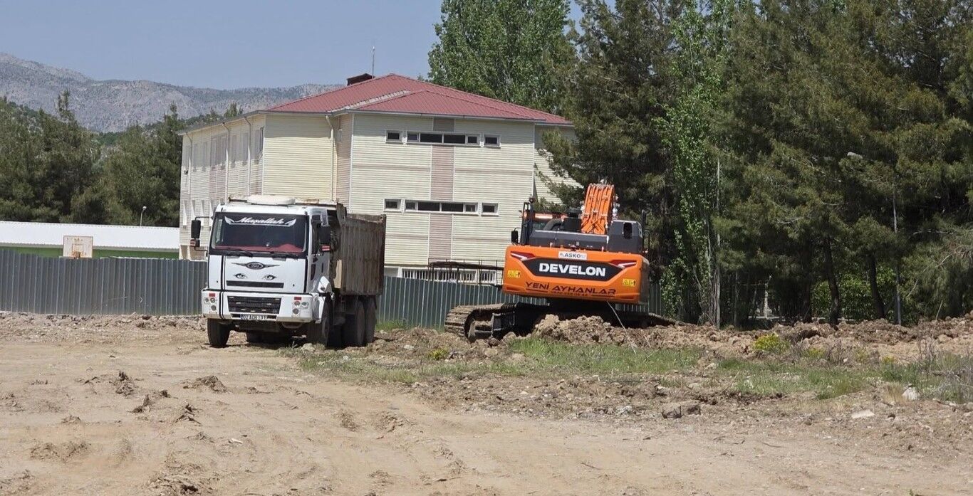 Erdemoğlu Ailesinin Yaptırdığı Gölbaşı Fen Lisesi Yükseliyor1