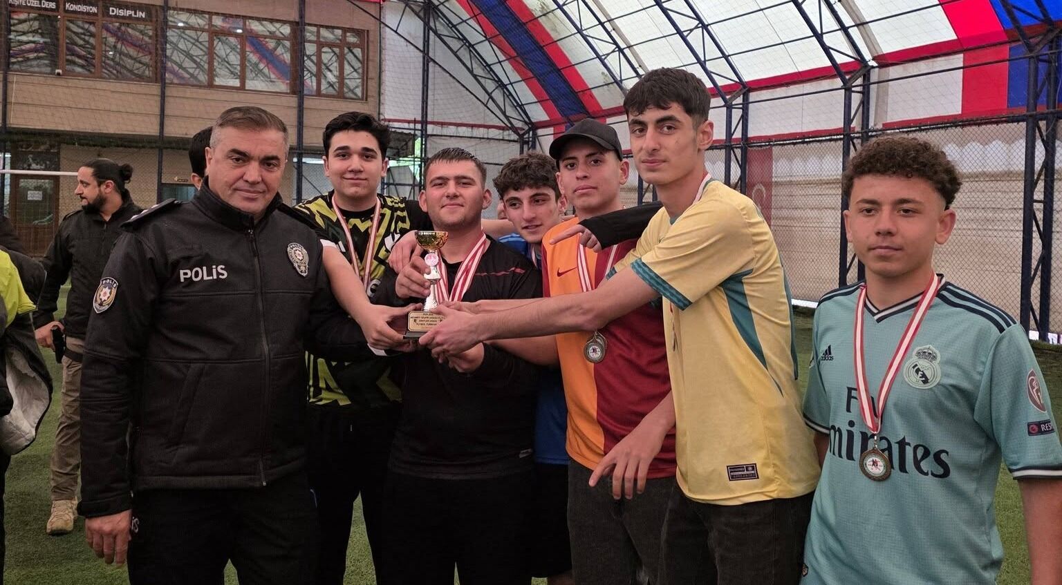 Gölbaşı’nda Okullar Arası Futbol Heyecanı