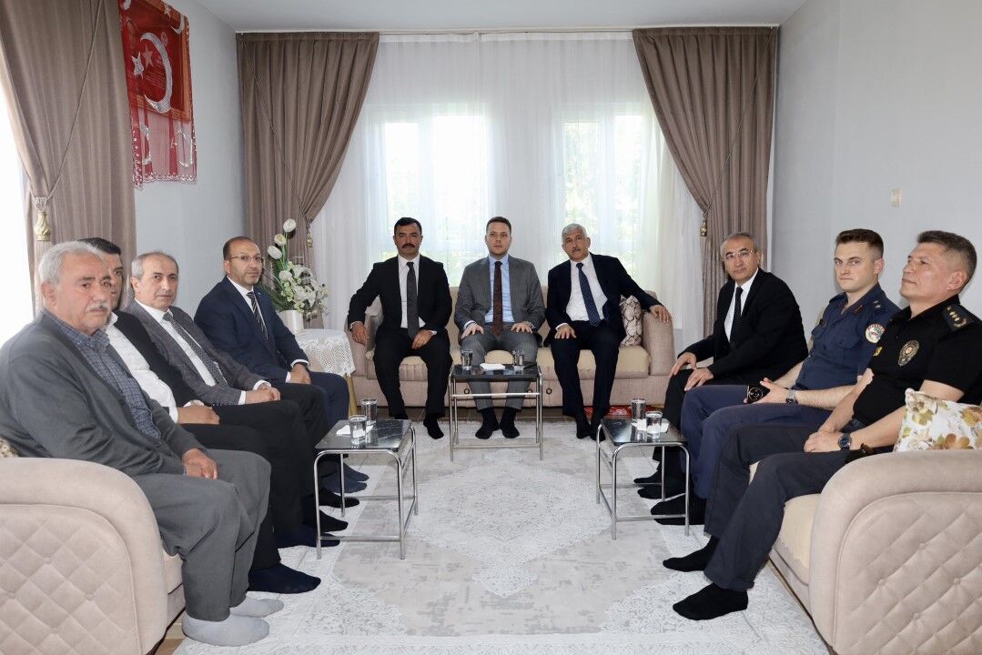 Kahta’da Şehit Ailelerine Bayram Ziyareti (4) (Özel)