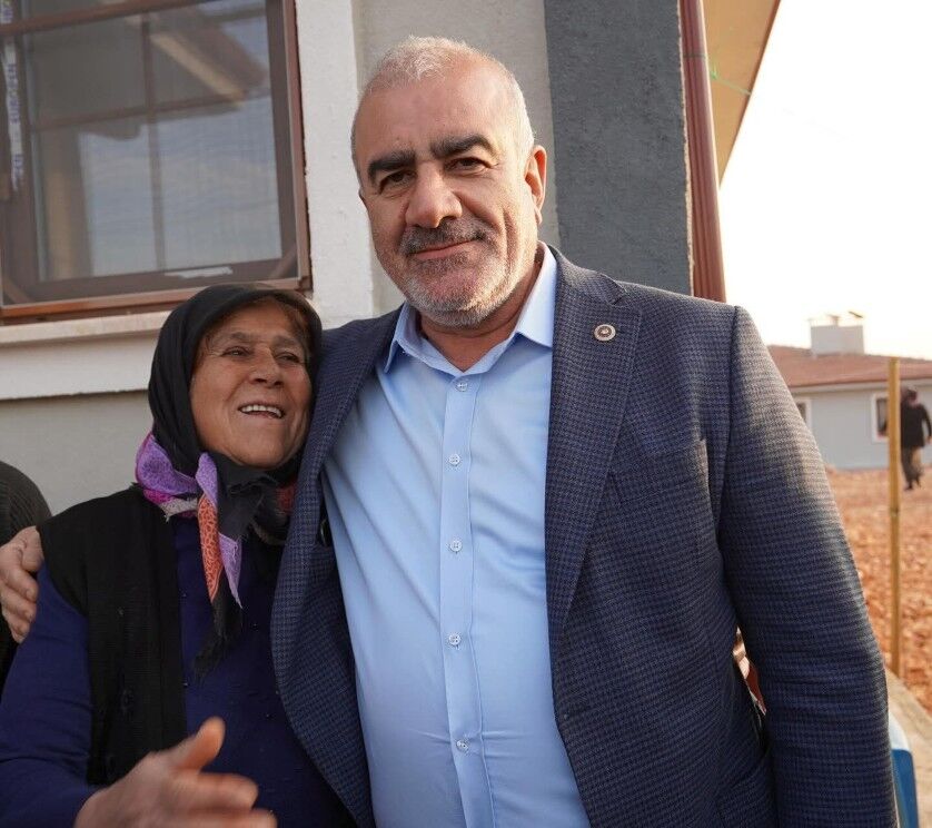 Özhan “Annelerimiz Hayatımızın Temelidir”1