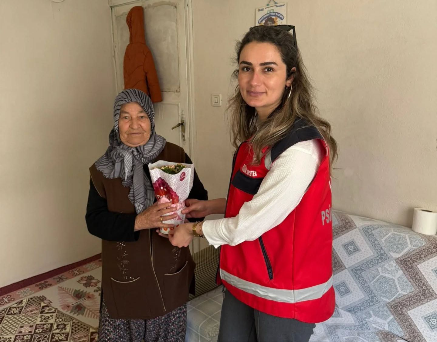 Şehit Annelerine Anneler Günü Ziyareti (2)