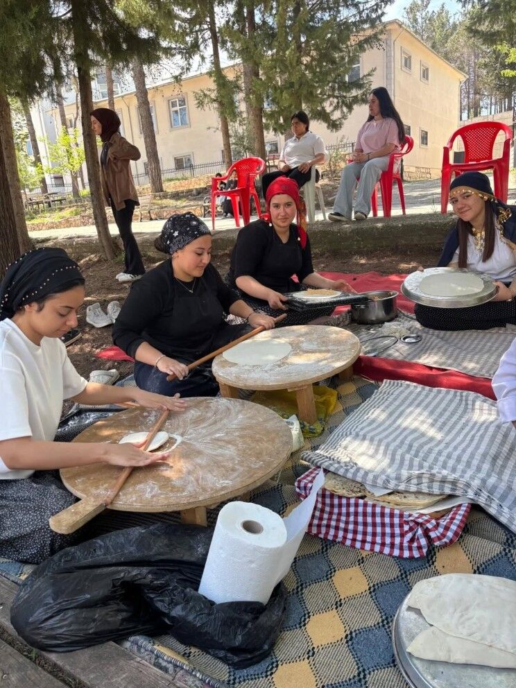 Servi Erdemoğlu Mtal’den Mehmetçik İçin Kermes3