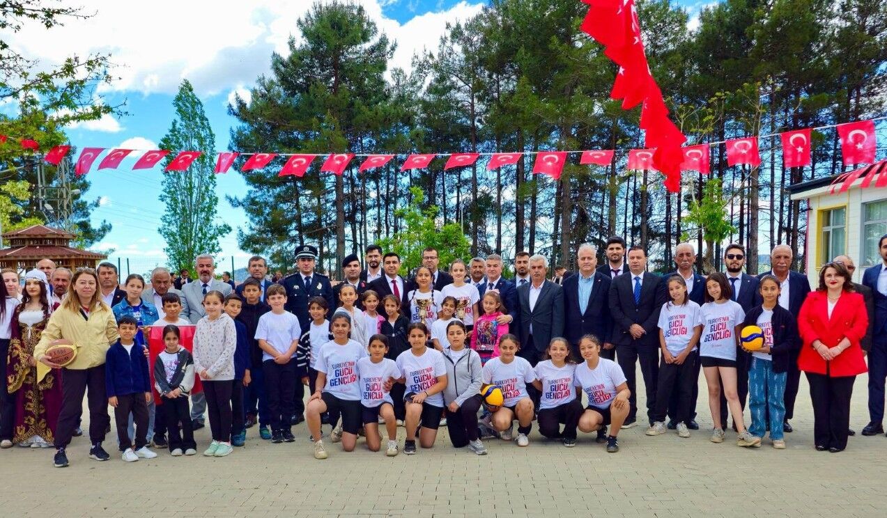 Tut’ta 19 Mayıs Coşkusu Stadyuma Sığmadı6