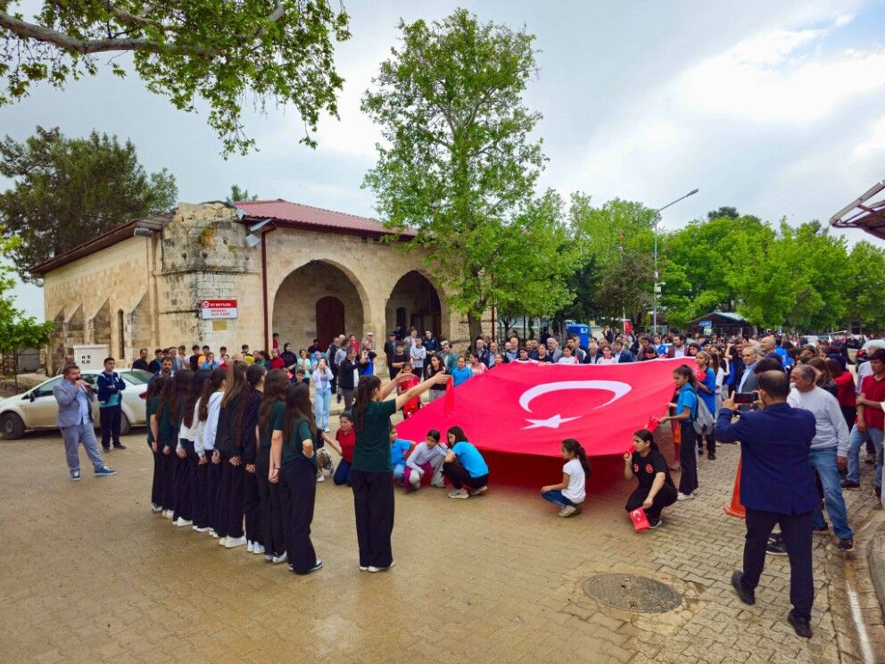 Tut’ta 19 Mayıs Ruhu Sokaklara Taştı