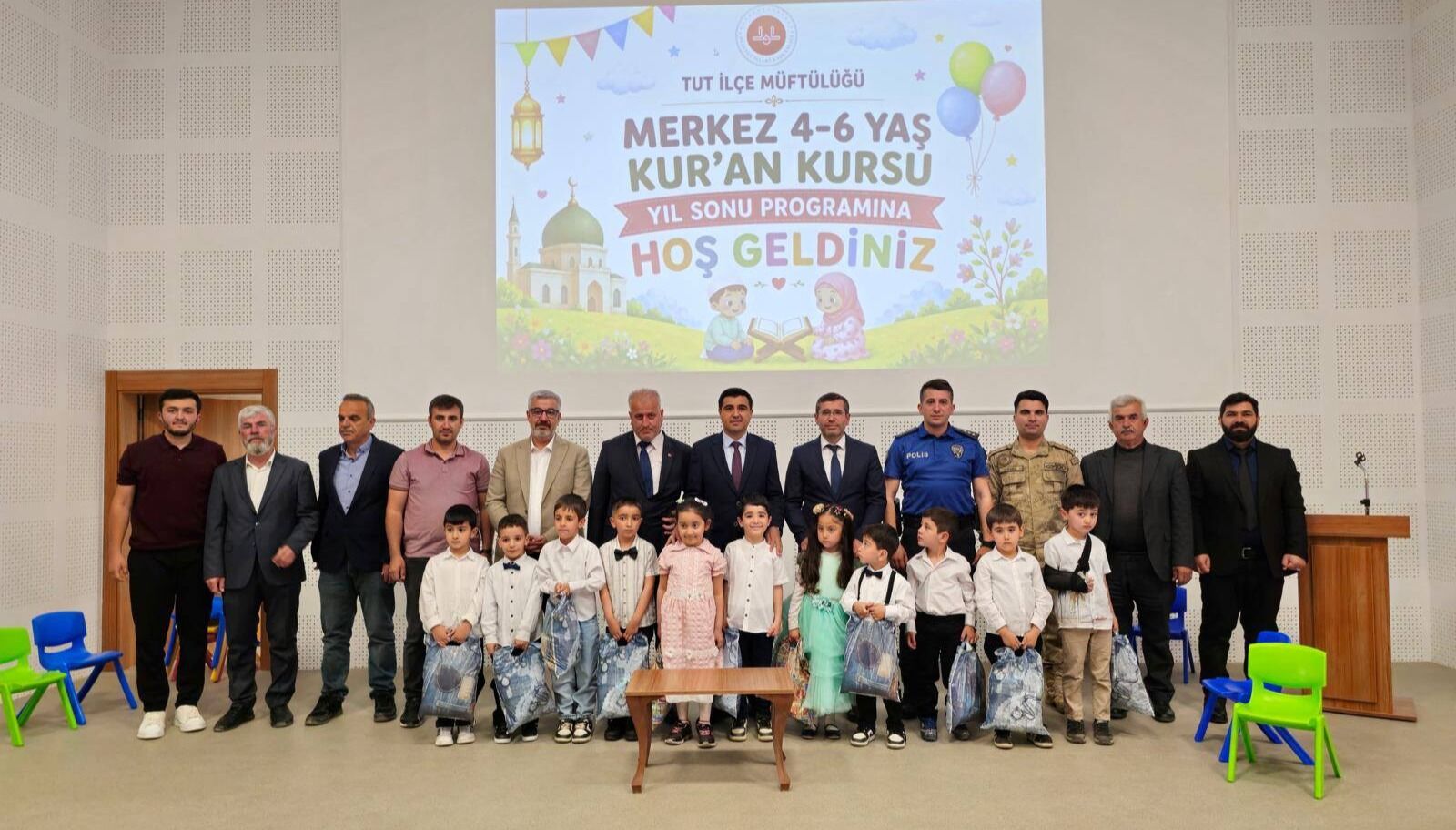 Tut’ta Miniklerin Gösterileri Beğeni Topladı1-1