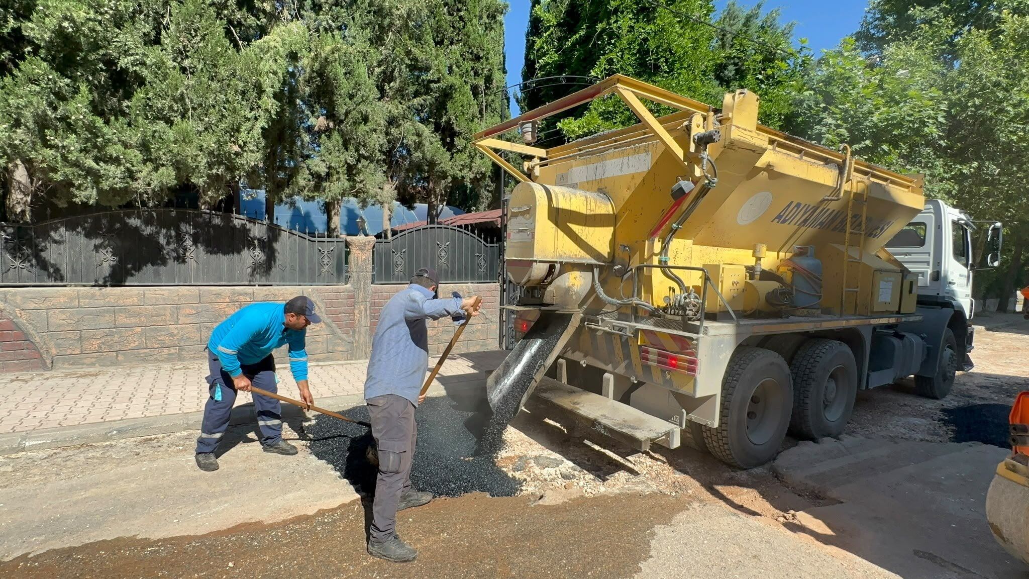 Adıyaman Belediyesi Yol Bakım Çalışmalarını Sürdürüyor (4)