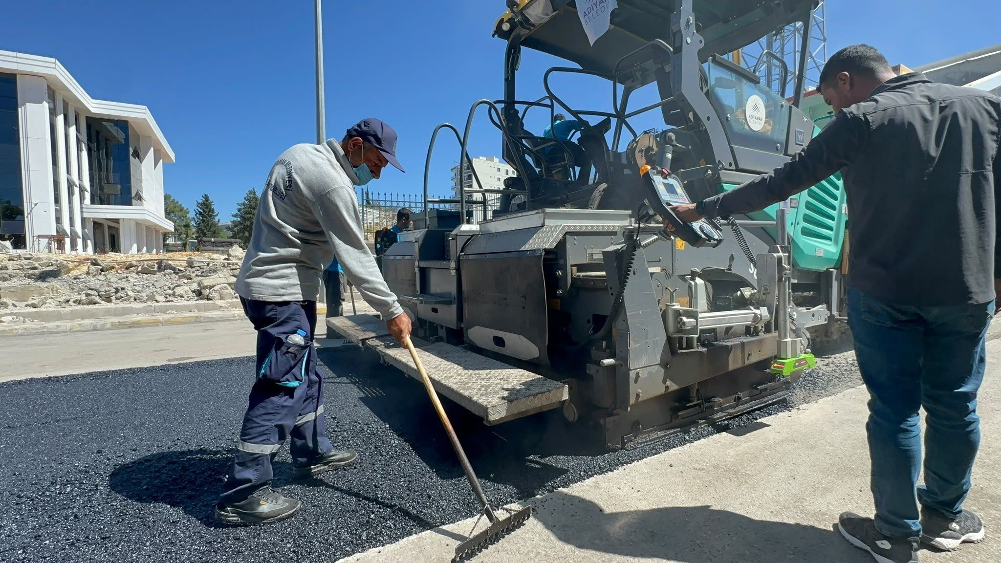Adıyaman’da Bozbey Caddesi Onarılıyor (1)