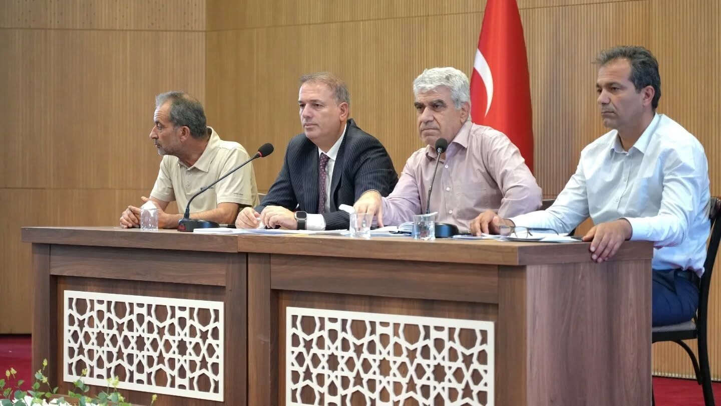 Adıyaman'da Eğitim Yılı Değerlendirme Toplantısı Yapıldı (2)