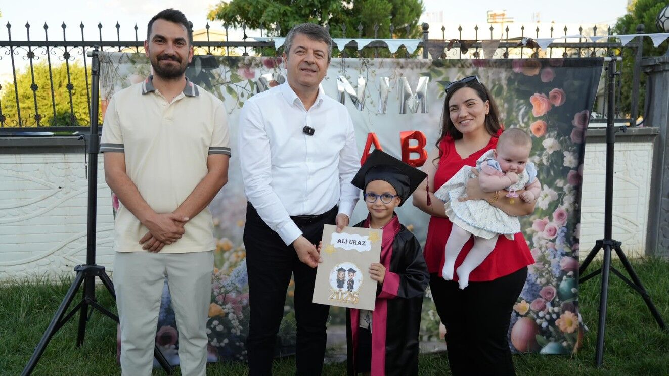 Adıyaman'da Minik Öğrencilerin Mezuniyet Sevinci3