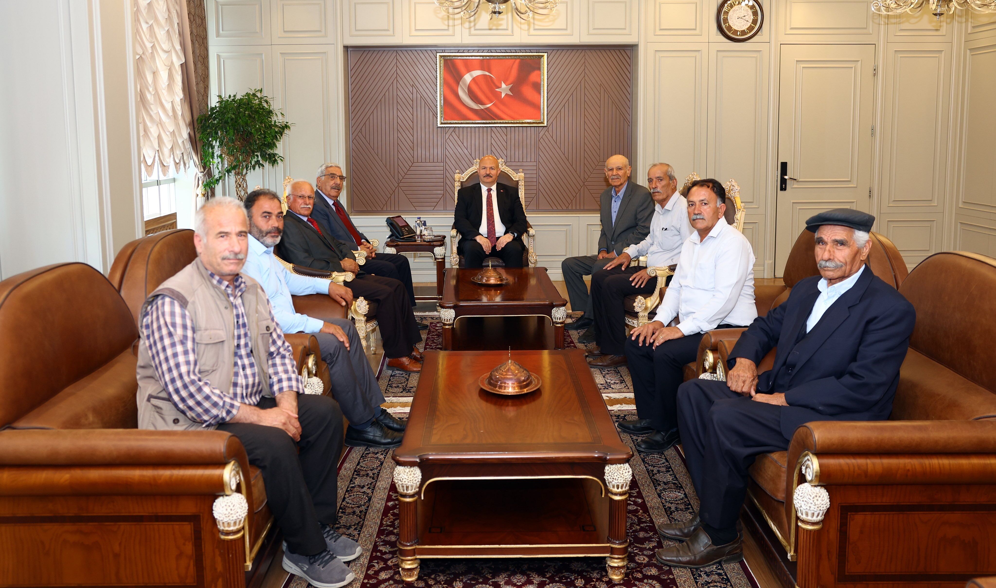 Alevi Kurumlarından Vali Abdullah Küçük'e Ziyaret (2)