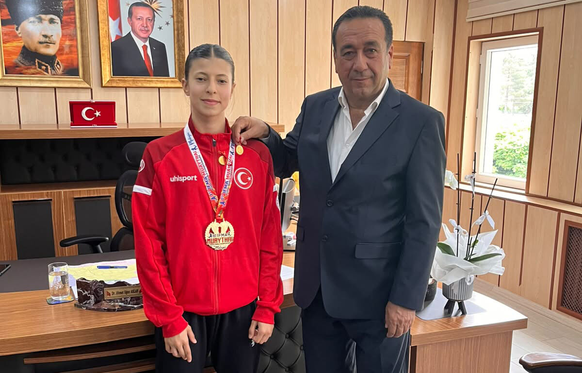 Berfi̇n Polat Ödül (2)