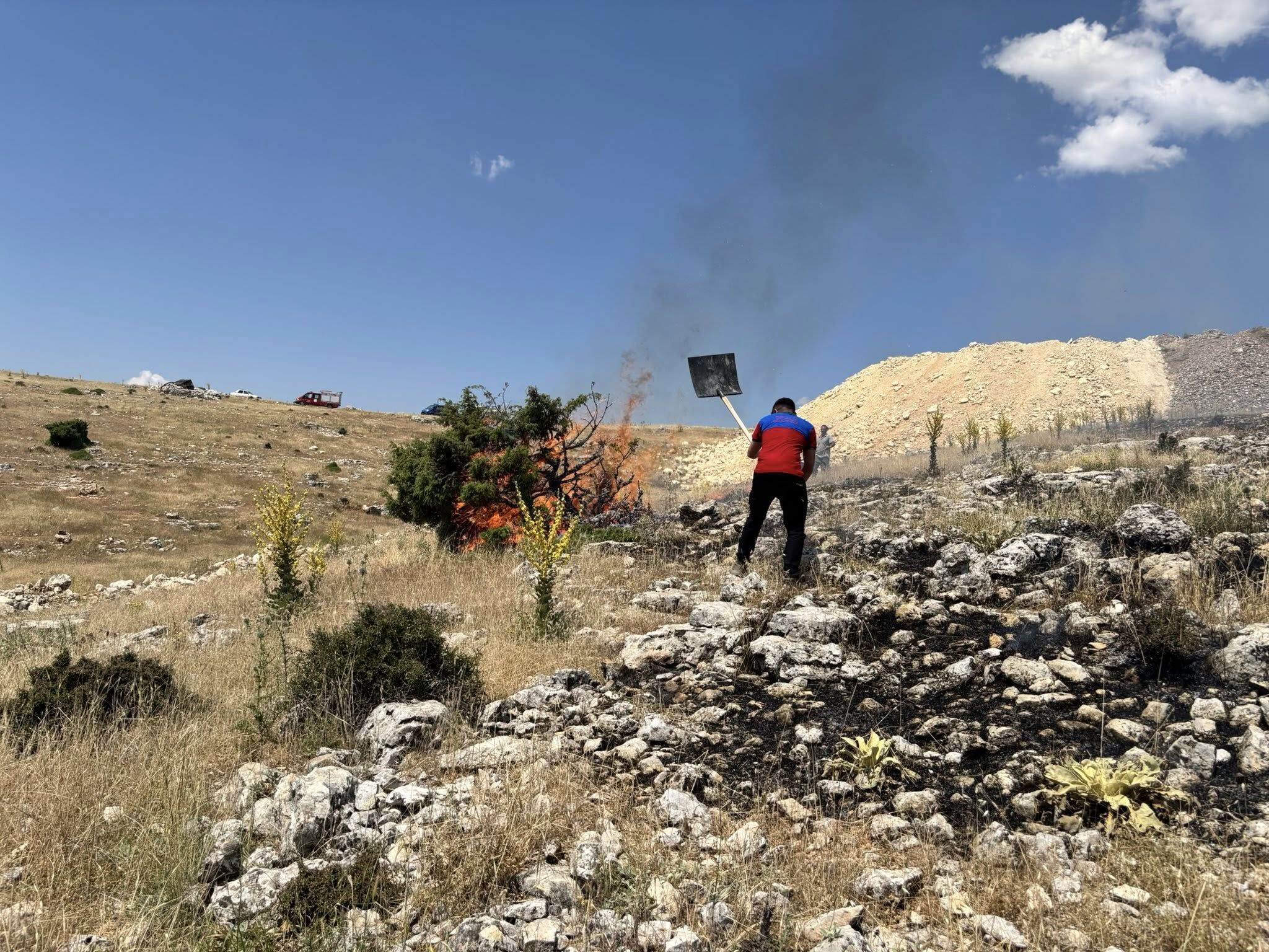 Besni Osb Bölgesindeki Yangın Söndürüldü (2)