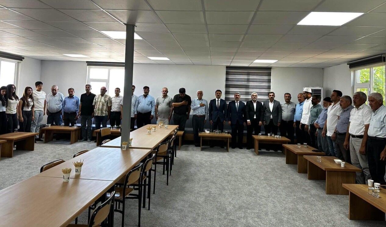 Besni Sarıçiçek'te Aşure Lokması Paylaşıldı2