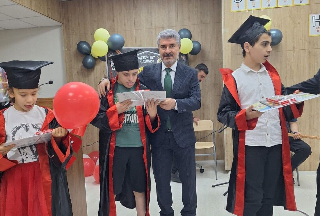 Besni'de Özel Öğrencilerden Okuma Bayramı Coşkusu3