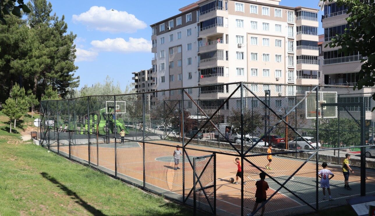 Besni’de Yağış Sonrası Güneşli Günler Başladı14