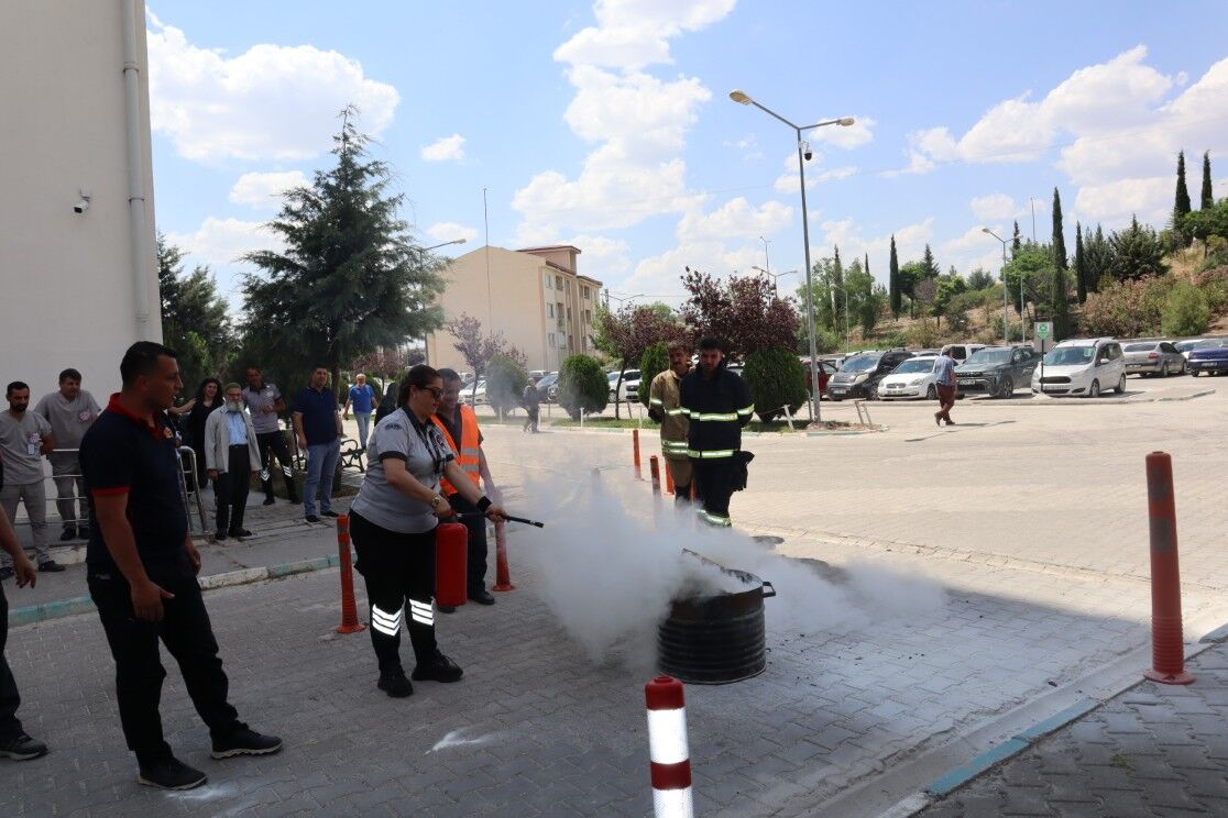 Besni'de Yangın Önleme Tatbikatı Yapıldı9