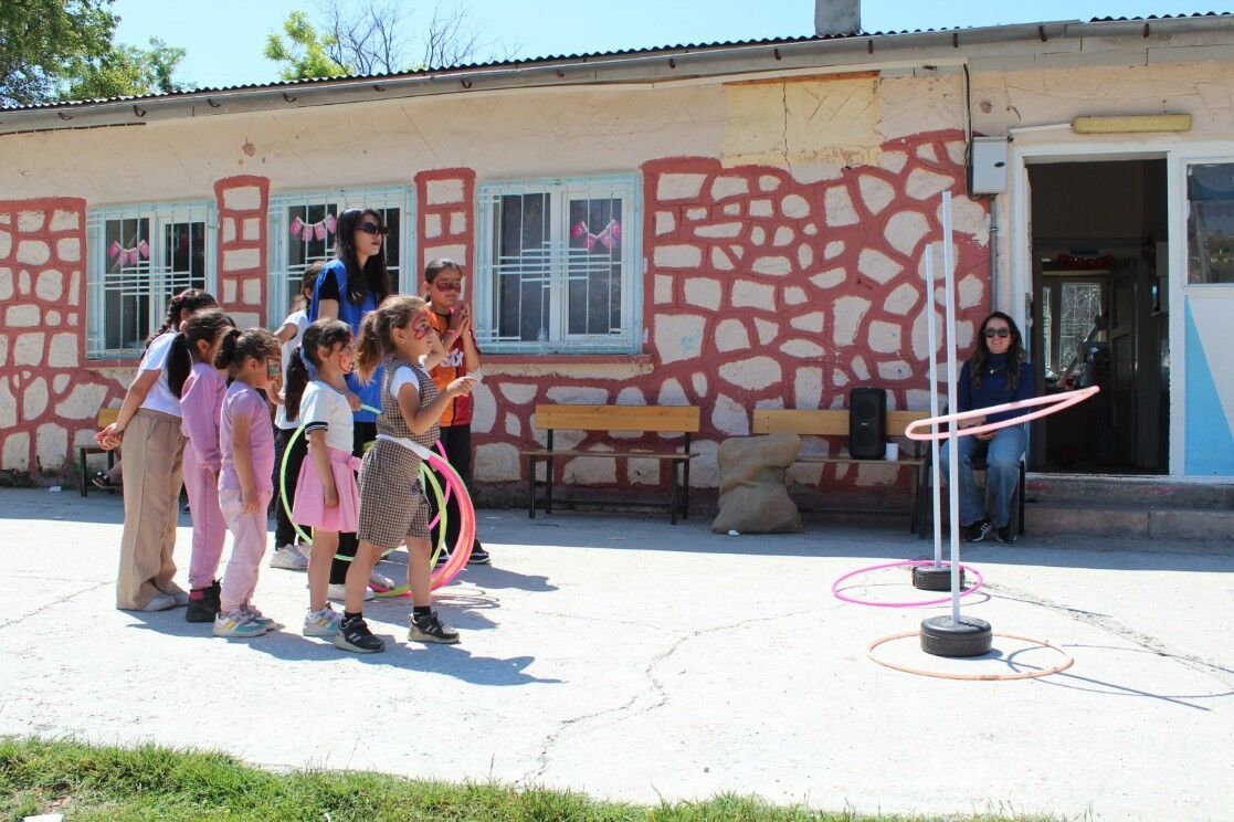 Besnili Çocuklar İçin Köyde Şenlik Havası3