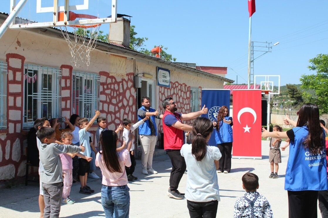 Besnili Çocuklar İçin Köyde Şenlik Havası4