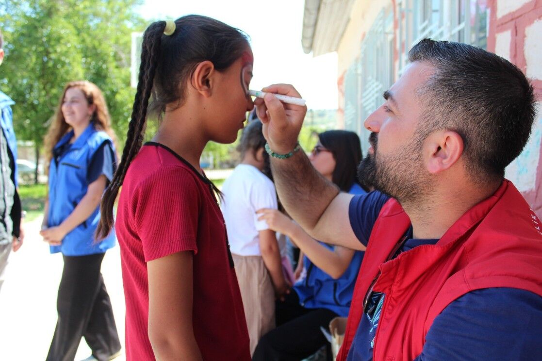 Besnili Çocuklar İçin Köyde Şenlik Havası5