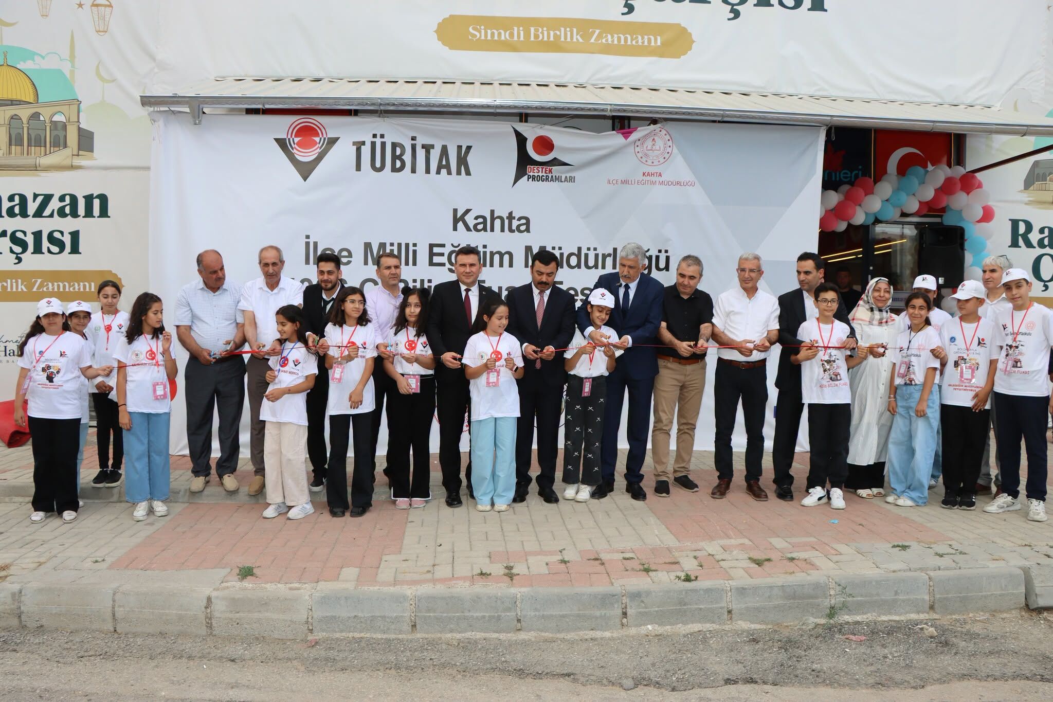 Kahta'da Bilim Şöleni 54 Proje Görücüye Çıktı (1)