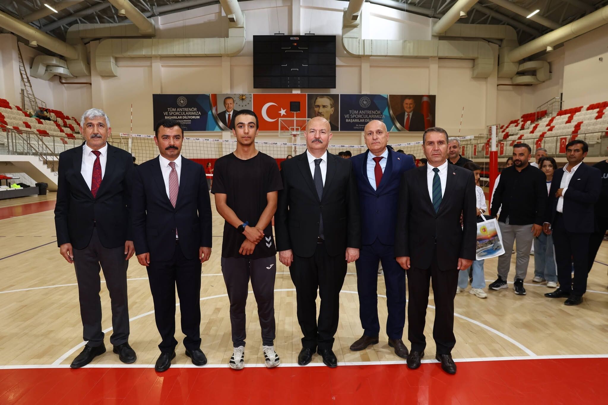 Kahta’ya Modern Spor Kompleksi Kazandırıldı (2)
