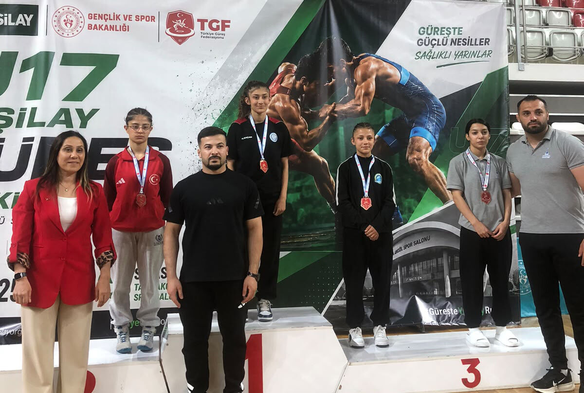 Kübra Selin Turgut (1)