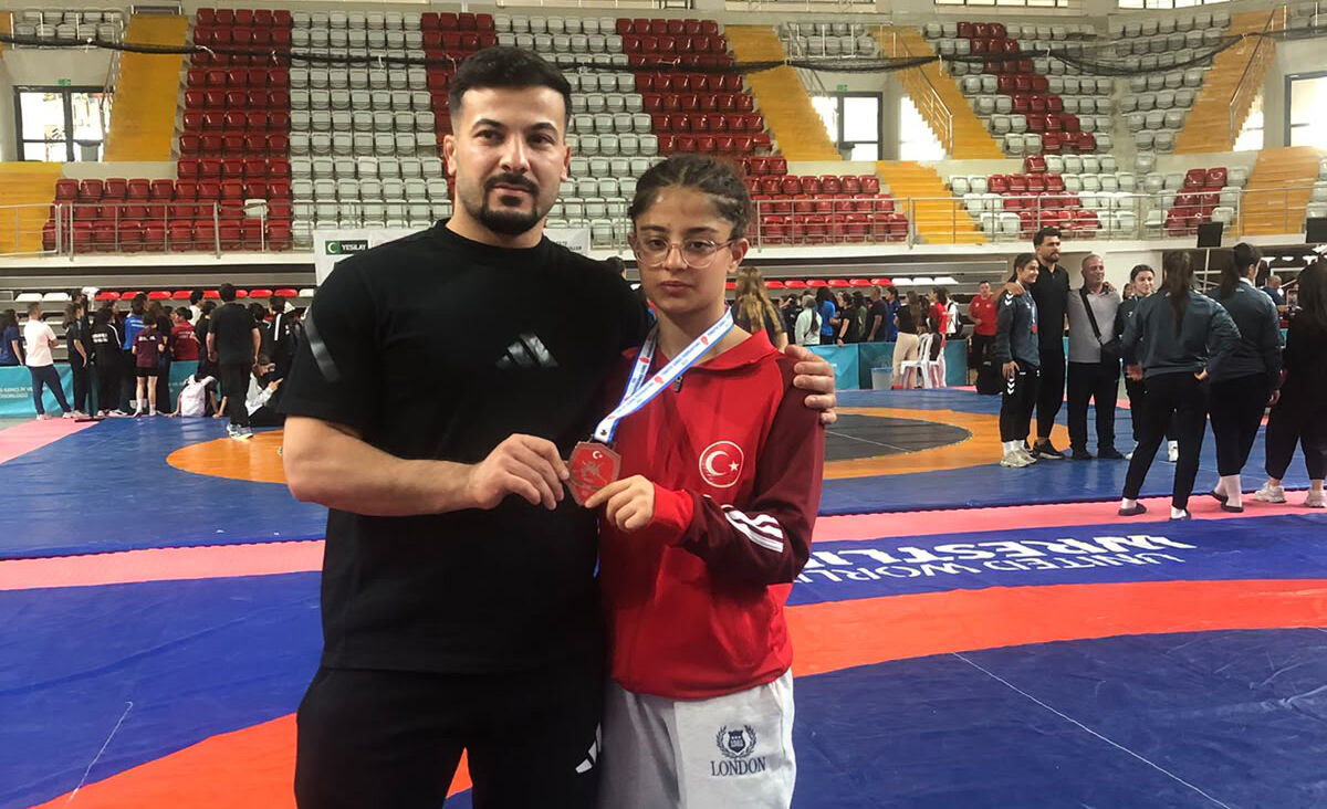 Kübra Selin Turgut (2)