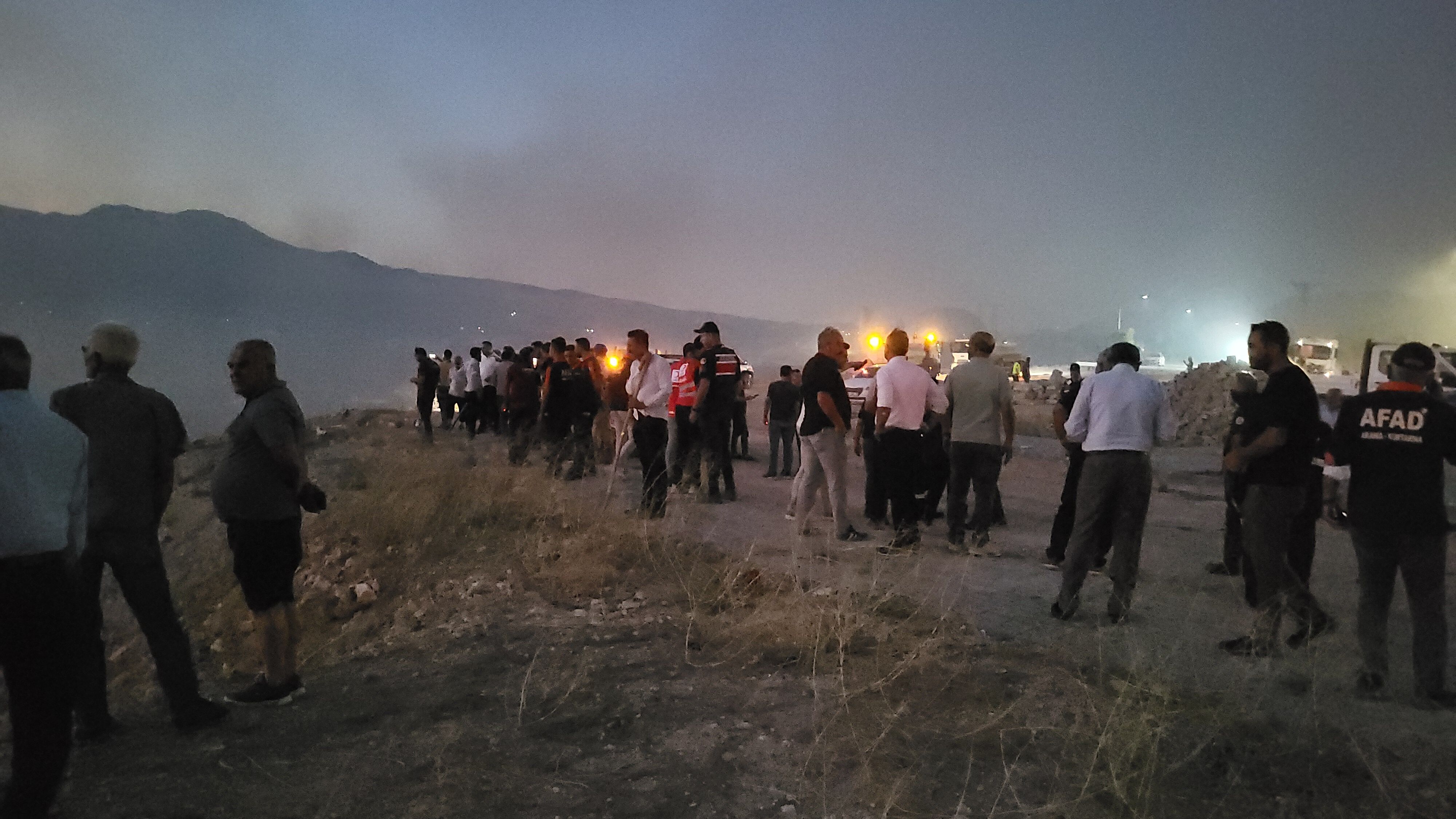 Adıyaman'da Orman Yangını Büyüyor, Rüzgârla Savaşılıyor6